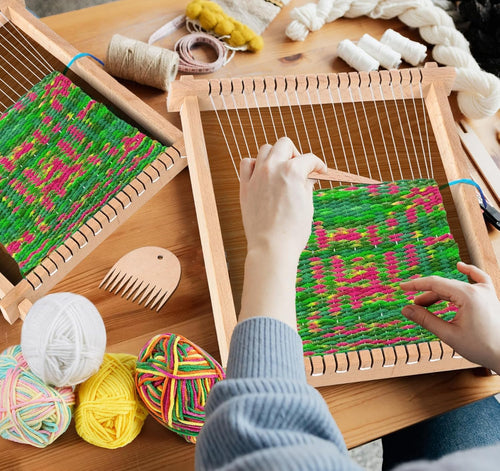 1 Weaving Loom Kit for Kids